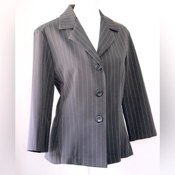 Vintage Y2K Breakin’ Loose Black Pinstripe Single Breasted Blazer - Picture 1 of 8